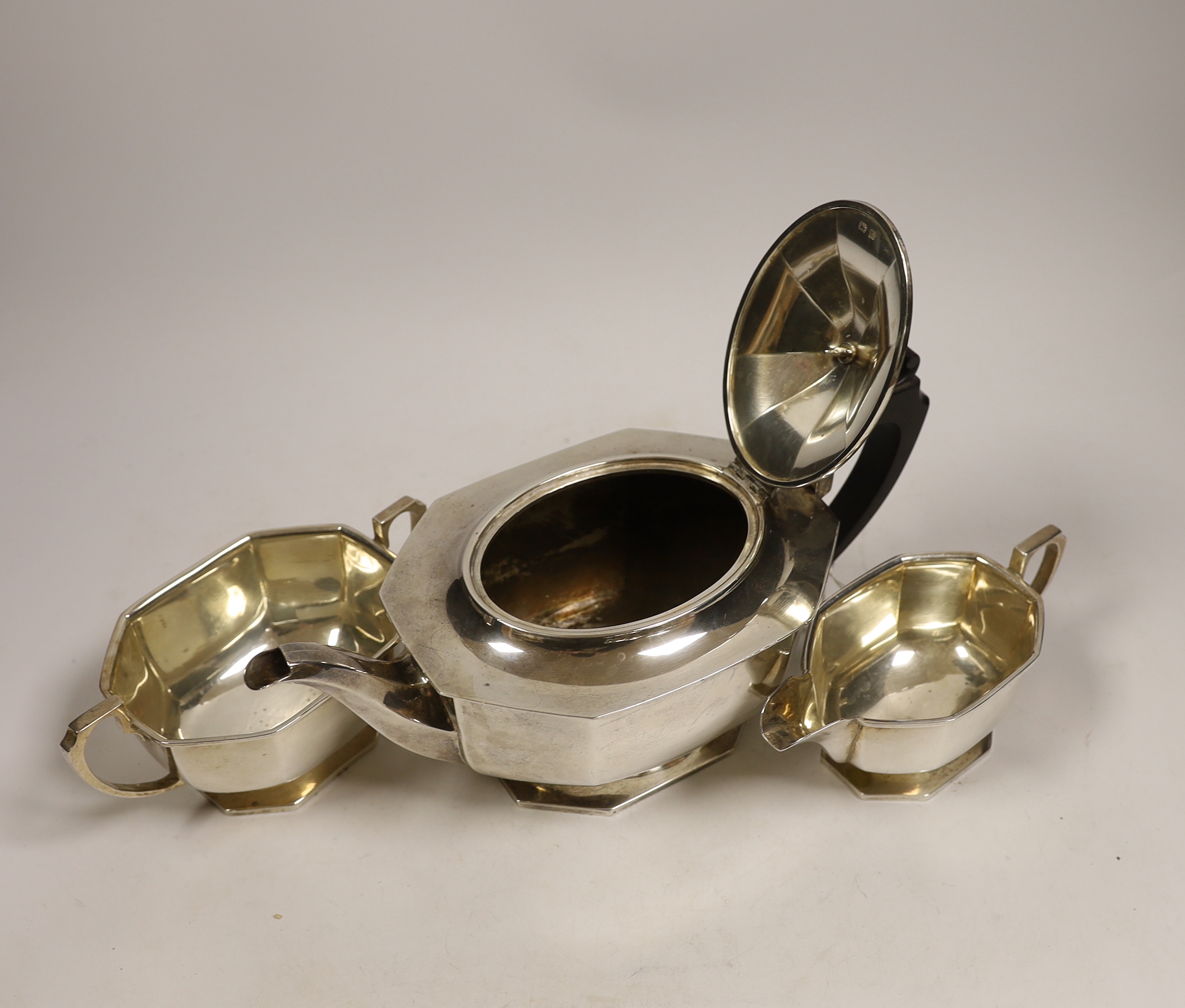 A George V silver three piece tea set, Docker & Burn Ltd, Birmingham, 1929